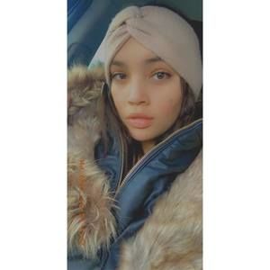 Meet your Posher, Andrea